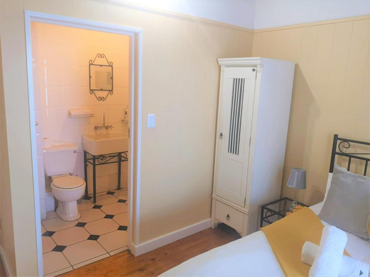 Point Village Guest House Mosselbaai Buitenkant foto