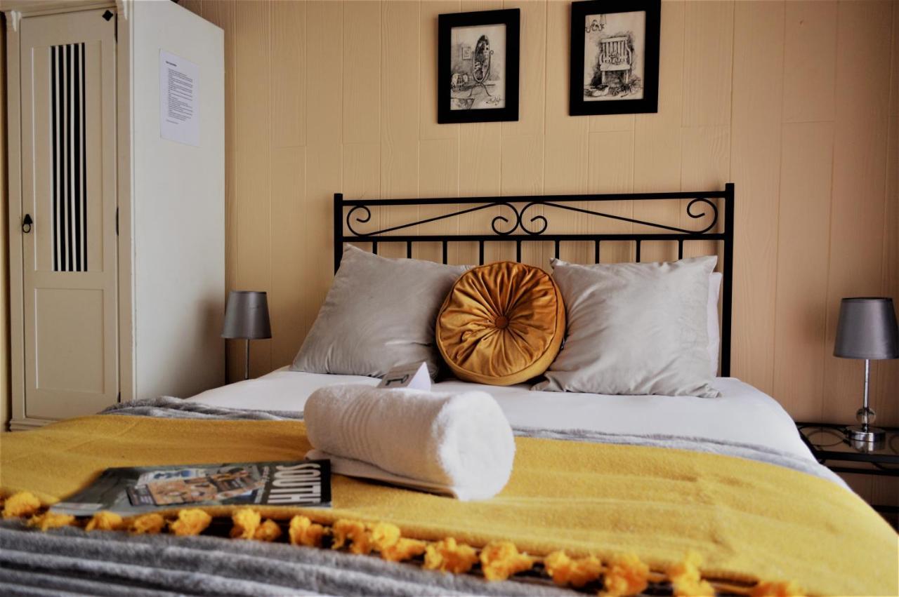 Point Village Guest House Mosselbaai Buitenkant foto