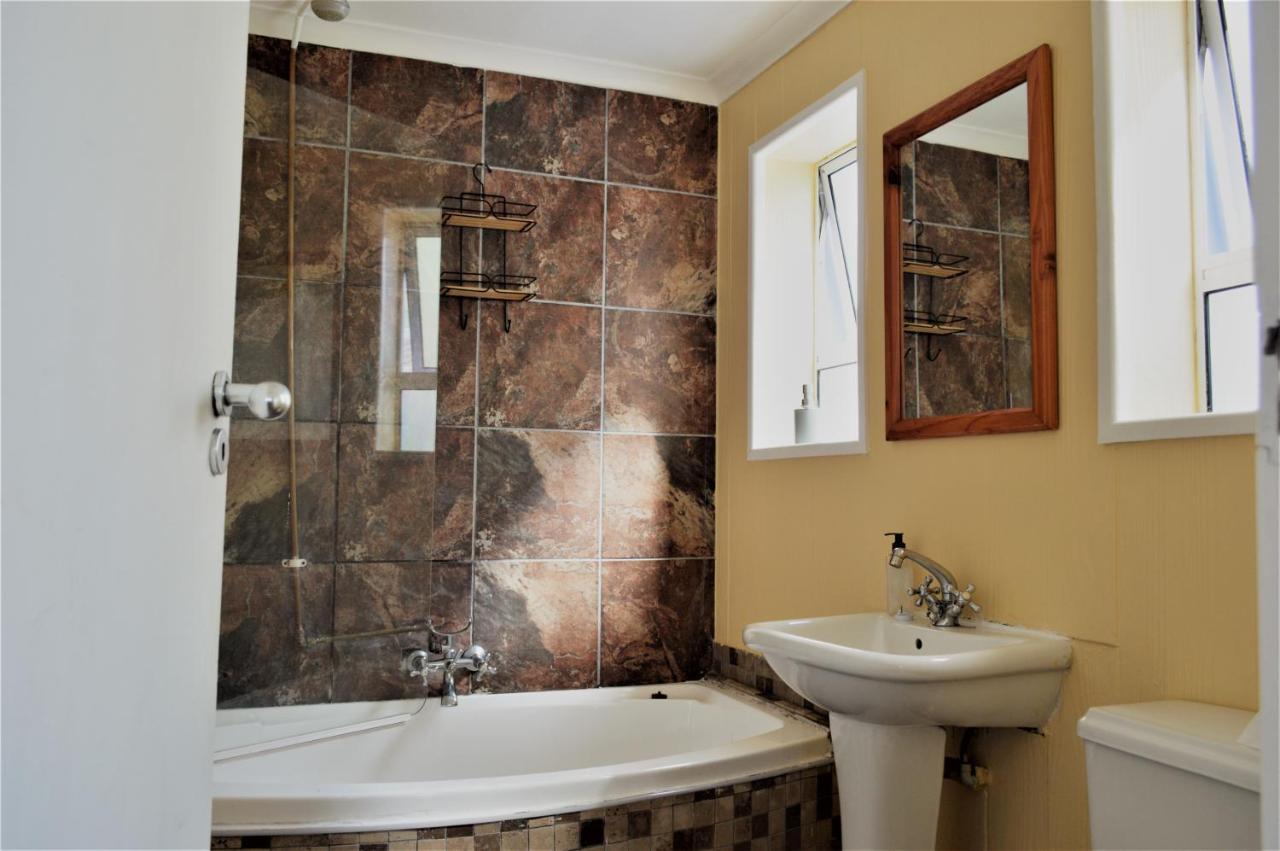 Point Village Guest House Mosselbaai Buitenkant foto